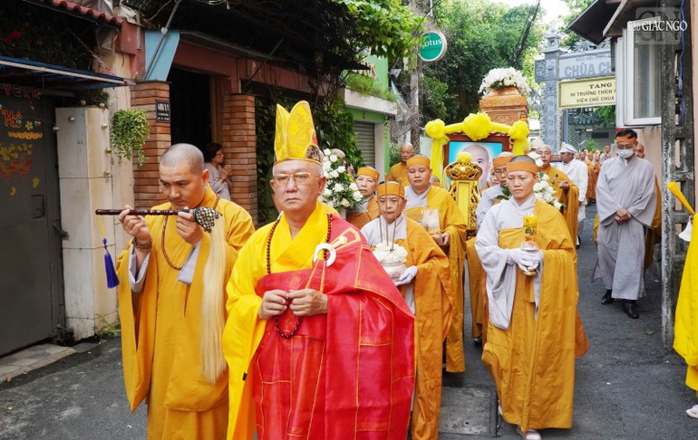 Lễ truy niệm và cung tống kim quan Ni trưởng Thích nữ Lệ Phát trà-tỳ